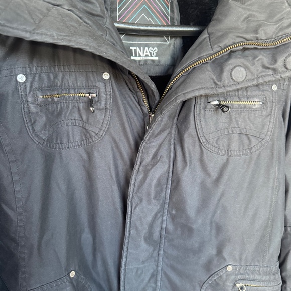 Aritzia TNA Verberier Parka - Picture 5 of 11